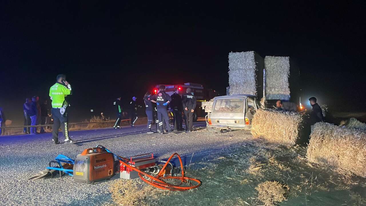 TIR’a çarpan otomobil Orhan Şahin ve karısına mezar oldu 7